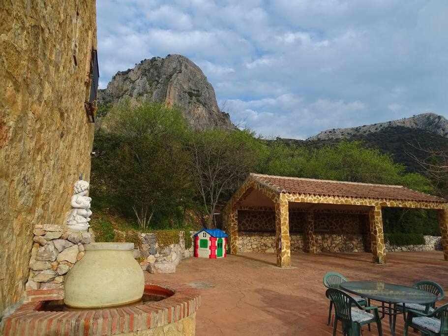 El Valle Dorado El Gastor Buitenkant foto
